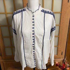 Lucky brand peasant style blouse size L new with out tags